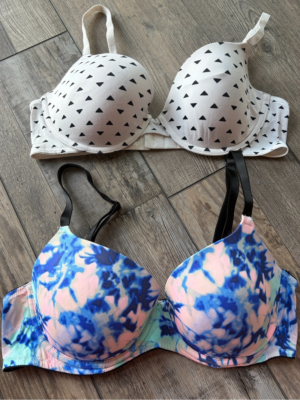 Women’s Victoria’s Secret PINK Wear Everywhere Bras (2)